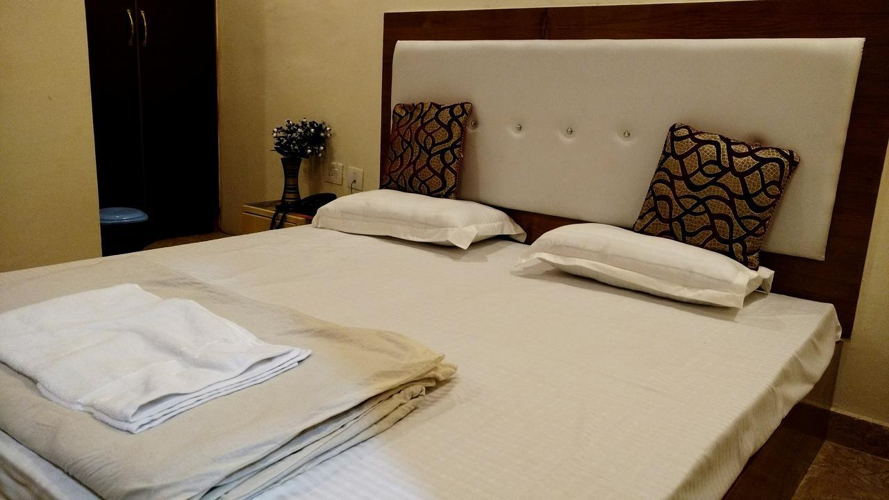 Hotel Rattans Regency Roorkee Buitenkant foto